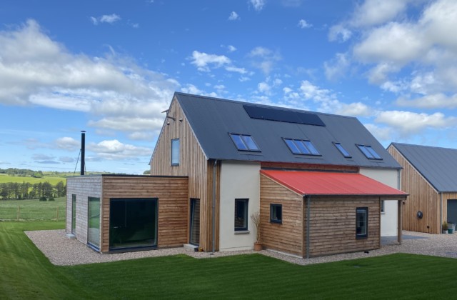 8 Carnousie Meadows